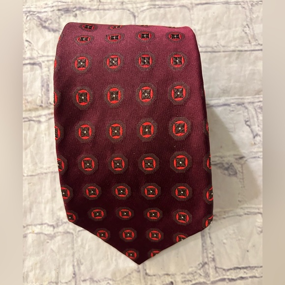 HUGO BOSS BURGUNDY RED PURPLE MULTI COLORED SILK ITALY MADE MENS TIE - Picture 2 of 8
